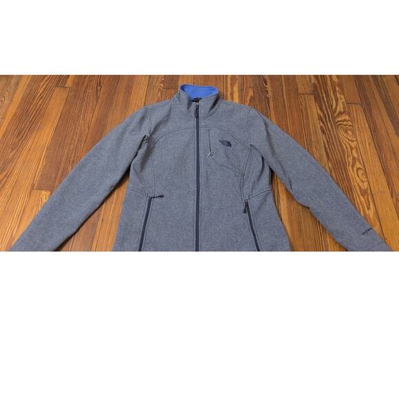 North Face Purple Women's Large Windwall Jacket  in good condition. - Picture 3 of 7